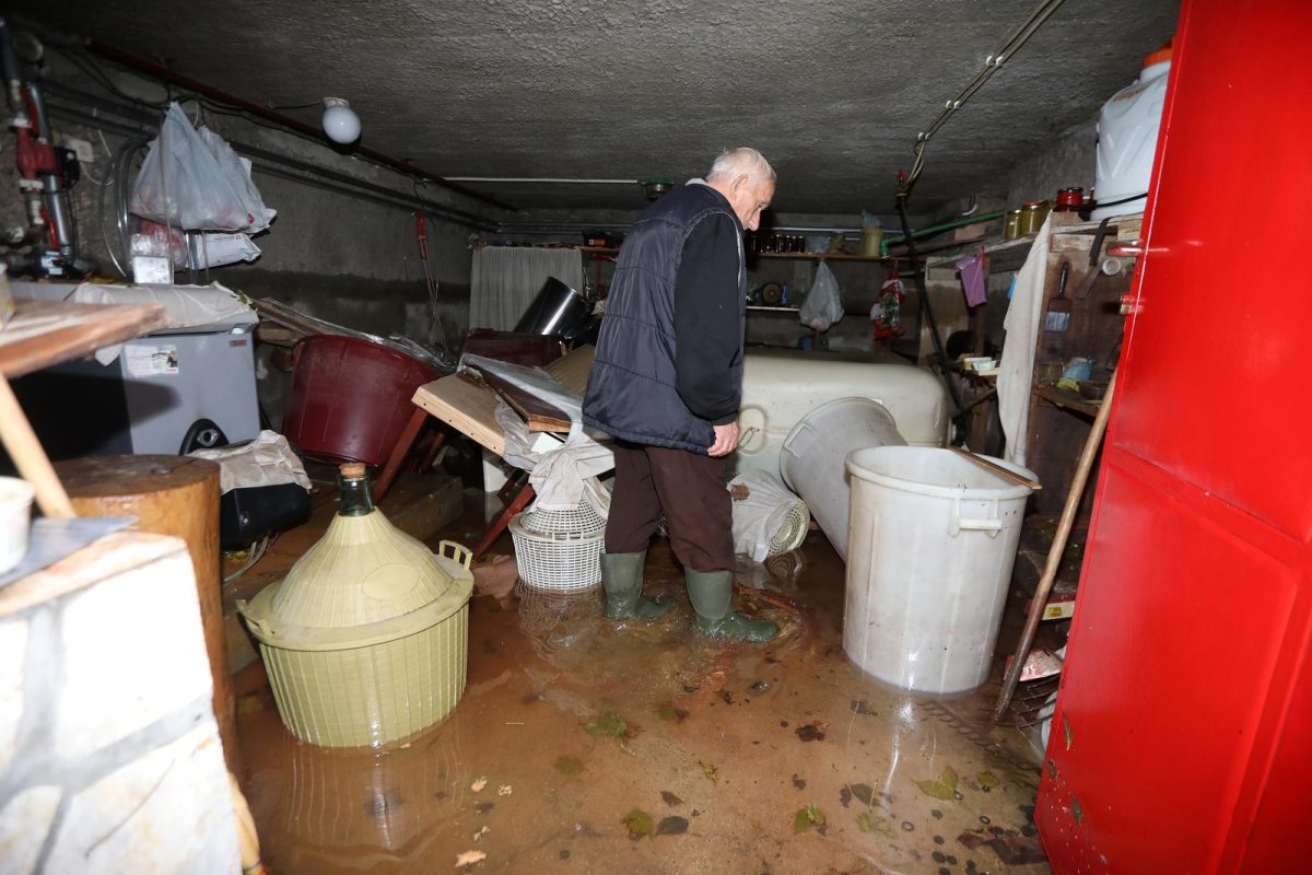 Novi Vinodolski: Uklanjanje posljedica poplave izazvane nevremenom