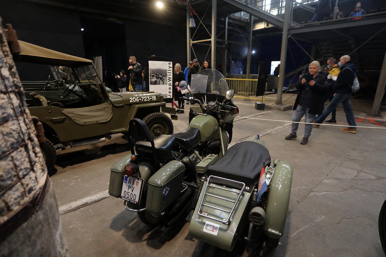 Rijeka: Izložba oldtimera, rezervnih dijelova, maketa i dječjih autića u hali Exportdrva Rijeka: Izložba oldtimera, rezervnih dijelova, maketa i dječjih autića u hali Exportdrva
