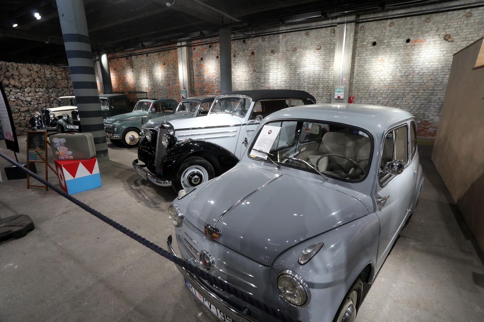 Rijeka: Izložba oldtimera, rezervnih dijelova, maketa i dječjih autića u hali Exportdrva Rijeka: Izložba oldtimera, rezervnih dijelova, maketa i dječjih autića u hali Exportdrva
