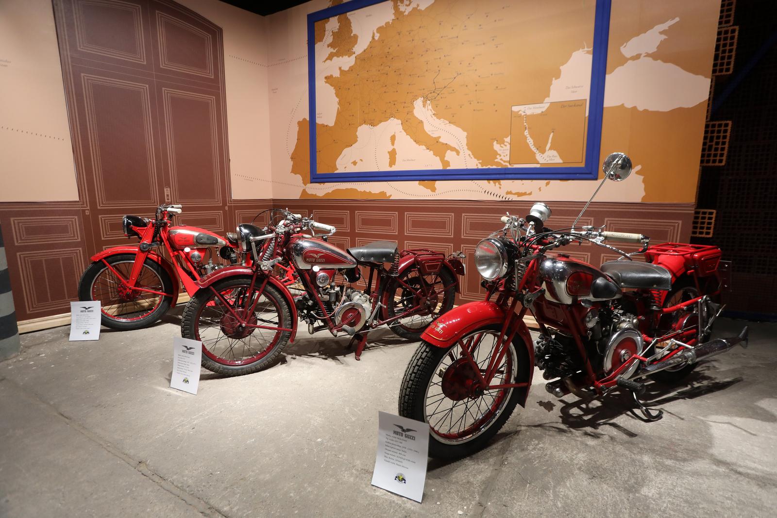 Rijeka: Izložba oldtimera, rezervnih dijelova, maketa i dječjih autića u hali Exportdrva Rijeka: Izložba oldtimera, rezervnih dijelova, maketa i dječjih autića u hali Exportdrva