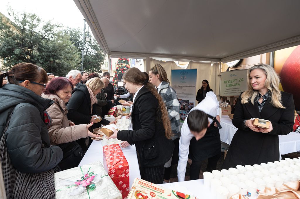 BADNJAK OPATIJA 2022 1 BADNJAK OPATIJA 2022 1