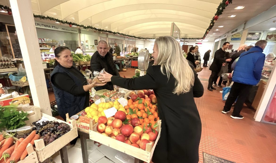 BADNJAK OPATIJA 2022 111 BADNJAK OPATIJA 2022 111