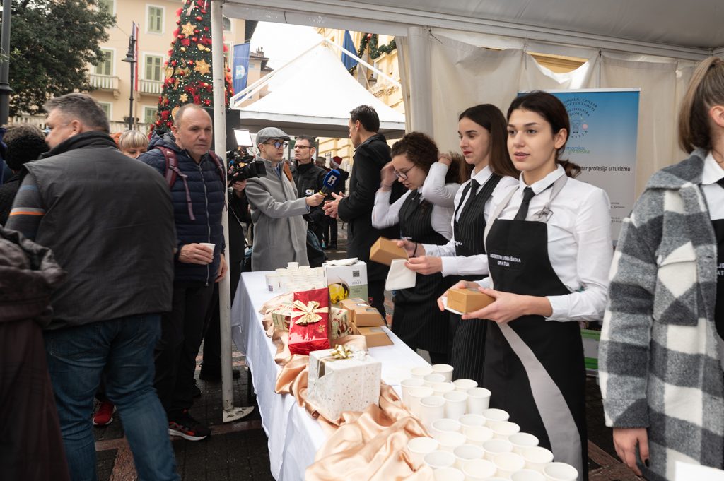 BADNJAK OPATIJA 2022 18 BADNJAK OPATIJA 2022 18