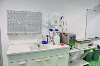 Otvorenje-laboratorija-za-farmaciju-u-zgradi-Sveučilišnih-odjela-na-Kampusu-4