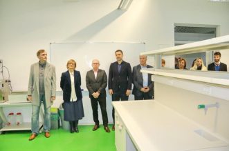 Otvorenje-laboratorija-za-farmaciju-u-zgradi-Sveučilišnih-odjela-na-Kampusu-6-1200×800