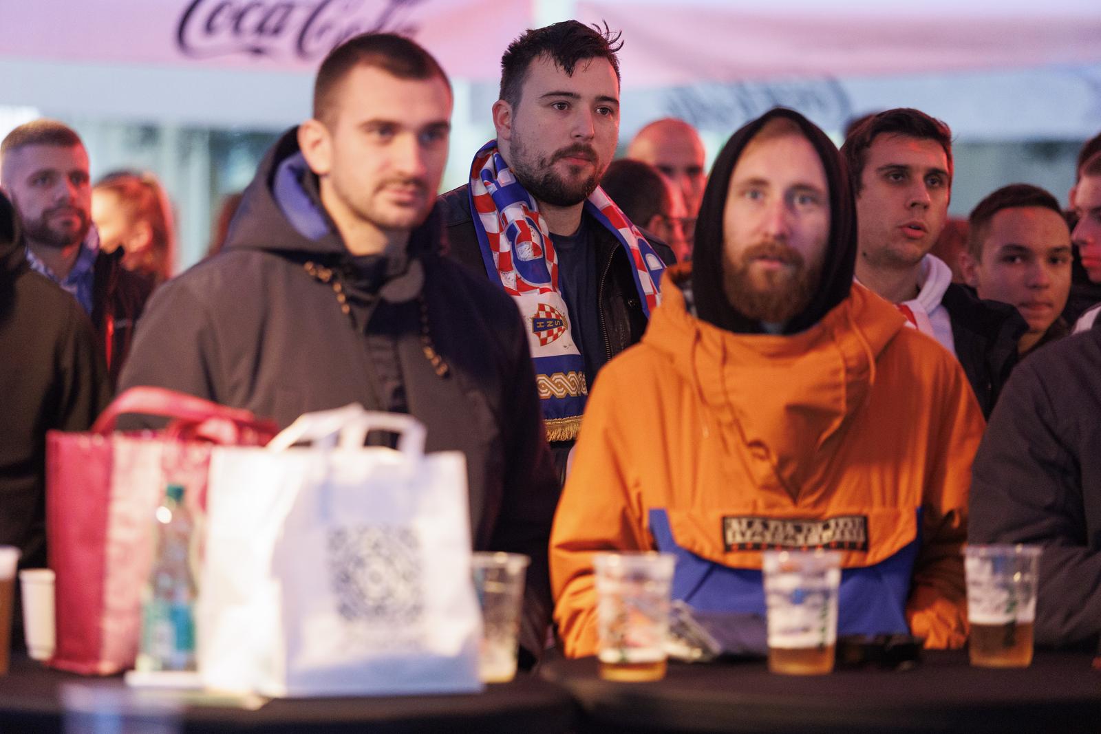 Rijeka: Najvijači prate utakmicu između Hrvatske i Japana Rijeka: Najvijači prate utakmicu između Hrvatske i Japana