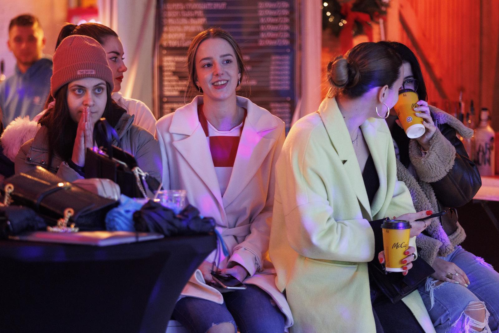 Rijeka: Najvijači prate utakmicu između Hrvatske i Japana Rijeka: Najvijači prate utakmicu između Hrvatske i Japana