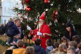 Rijeka: Sveti Nikola na Korzu uveseljavao najmlađe