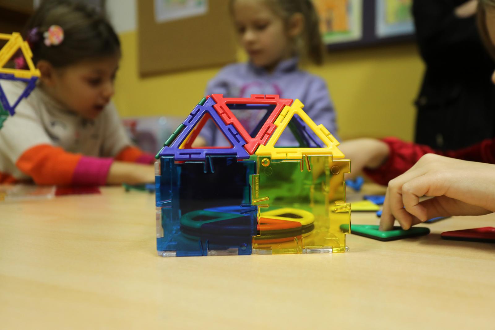 Rijeka: Prezentacija Polydron setova koje je Grad Rijeka osigurao za svih 25 škola Rijeka: Prezentacija Polydron setova koje je Grad Rijeka osigurao za svih 25 škola