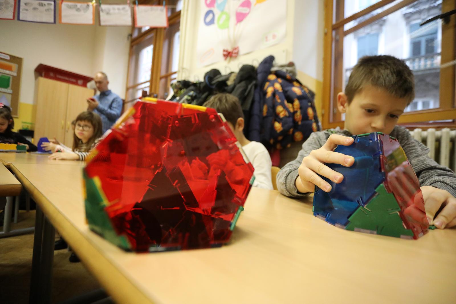 Rijeka: Prezentacija Polydron setova koje je Grad Rijeka osigurao za svih 25 škola Rijeka: Prezentacija Polydron setova koje je Grad Rijeka osigurao za svih 25 škola