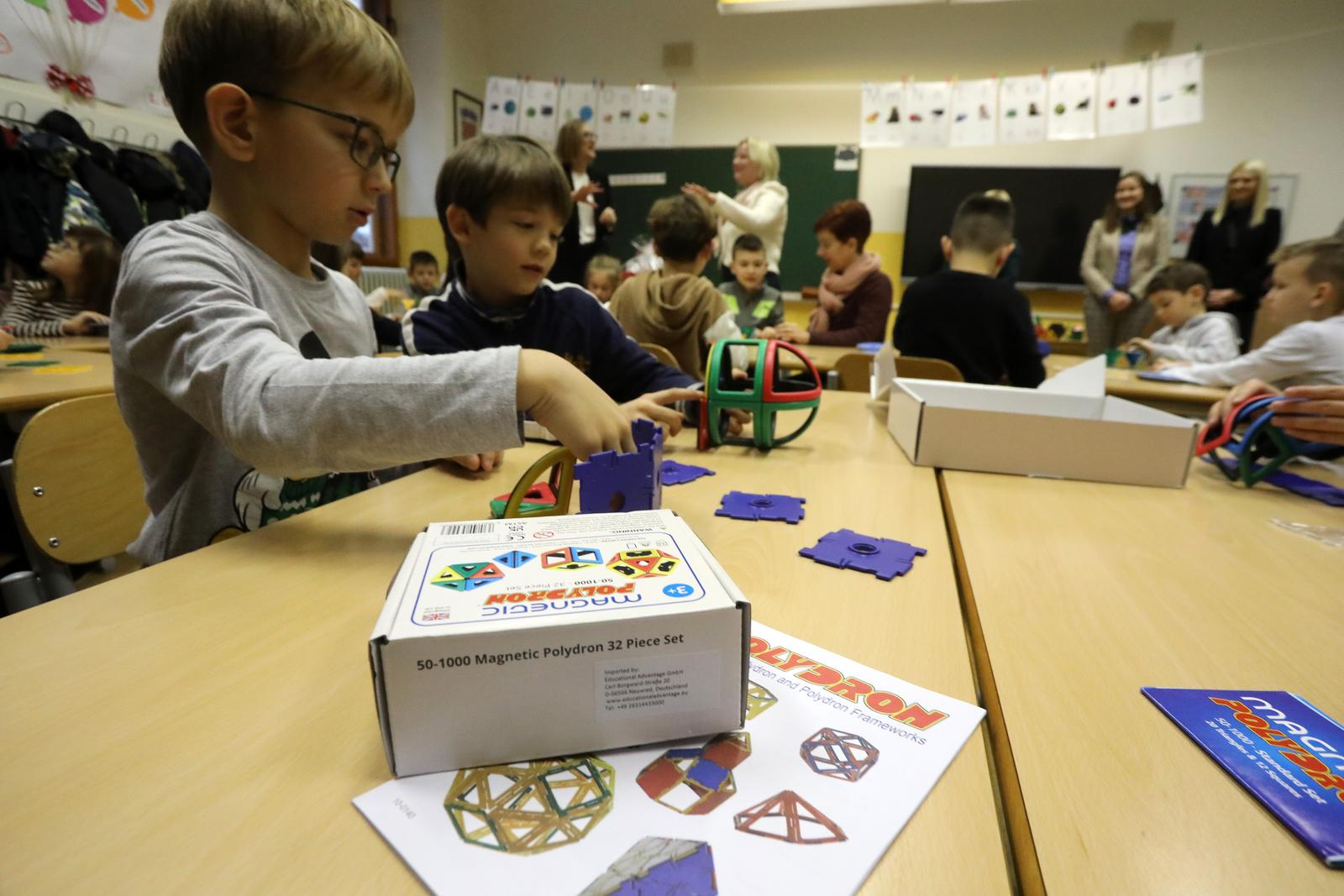 Rijeka: Prezentacija Polydron setova koje je Grad Rijeka osigurao za svih 25 škola Rijeka: Prezentacija Polydron setova koje je Grad Rijeka osigurao za svih 25 škola