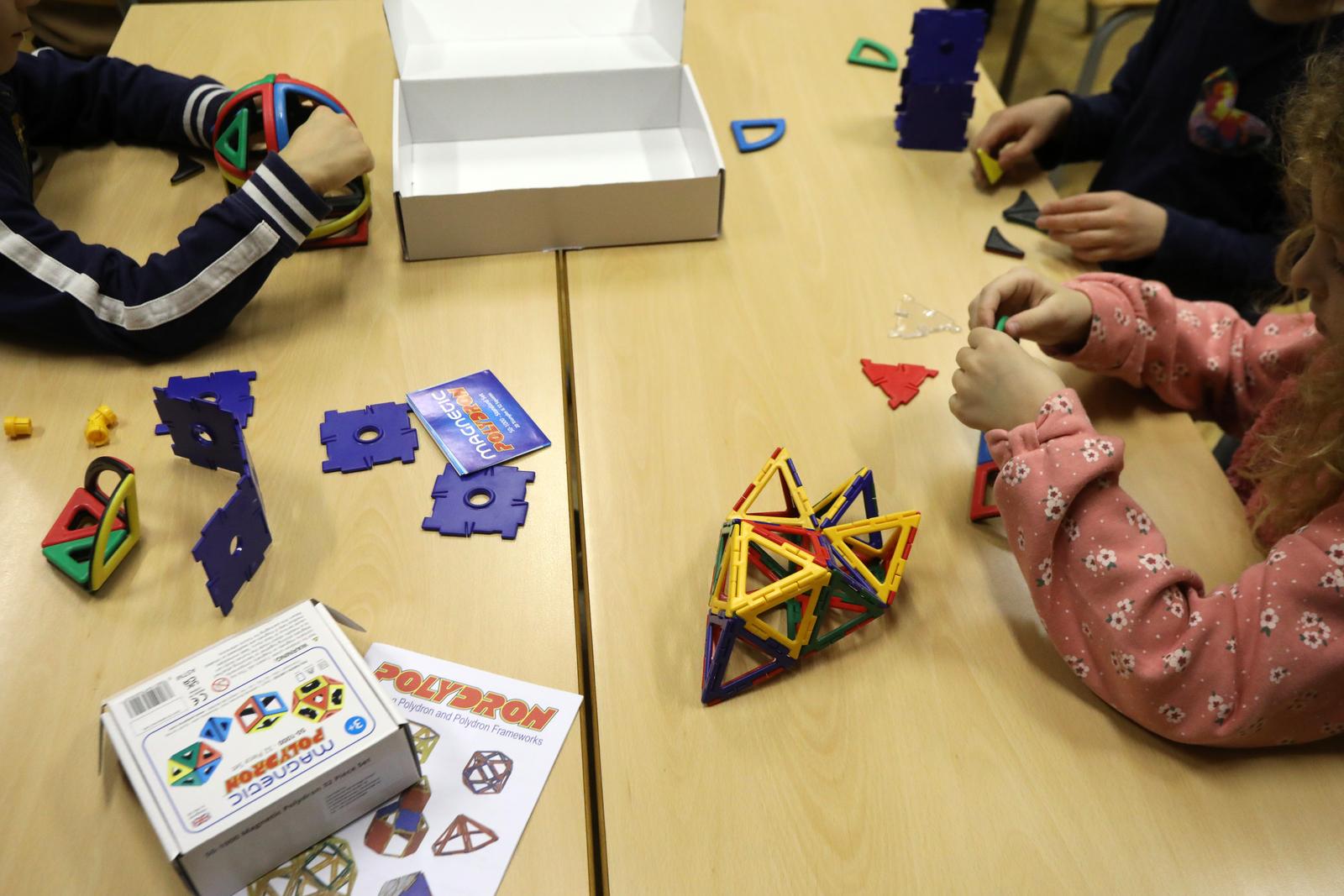 Rijeka: Prezentacija Polydron setova koje je Grad Rijeka osigurao za svih 25 škola Rijeka: Prezentacija Polydron setova koje je Grad Rijeka osigurao za svih 25 škola