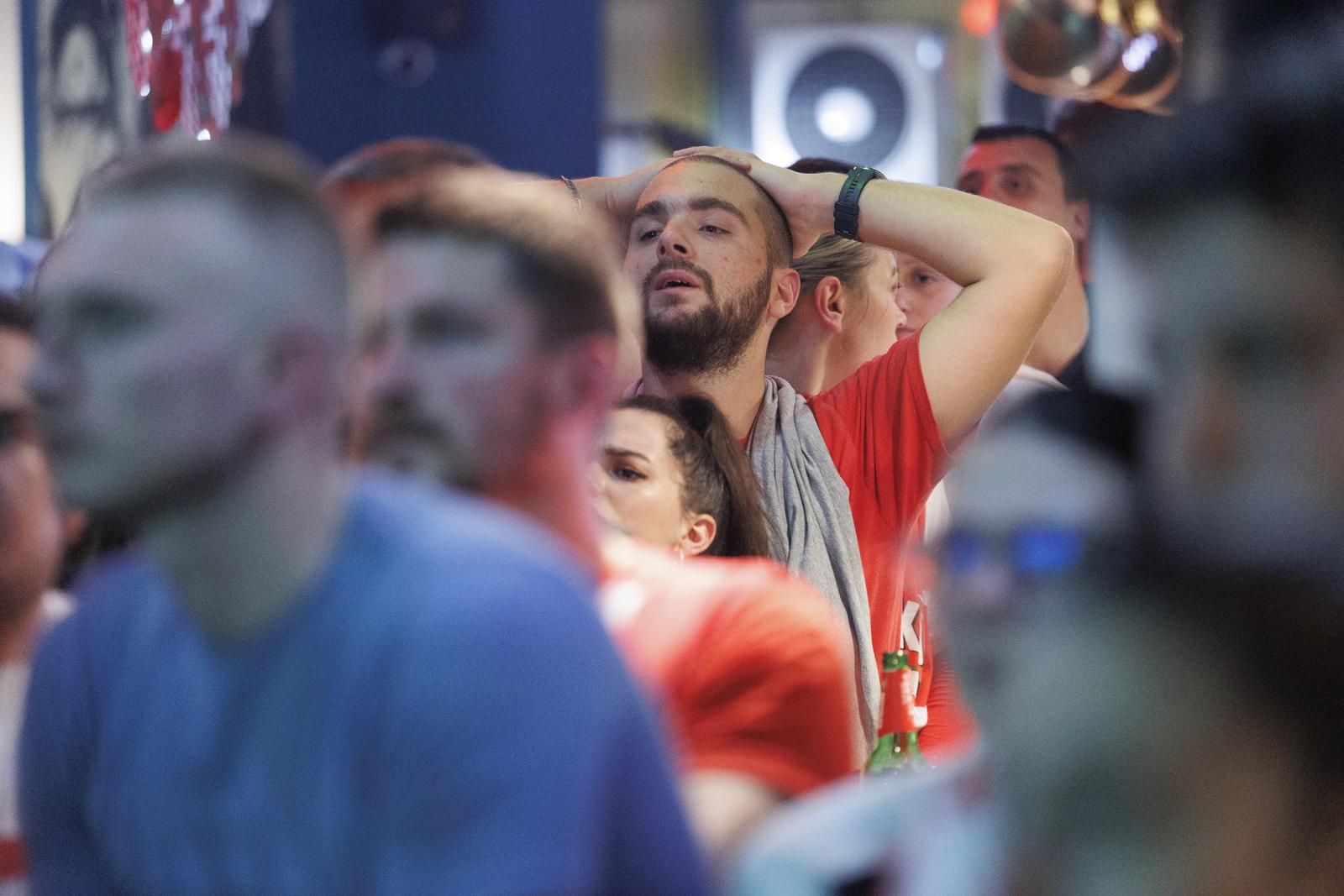 Navijači u Rijeci prate utakmicu Hrvatske i Brazila Navijači u Rijeci prate utakmicu Hrvatske i Brazila