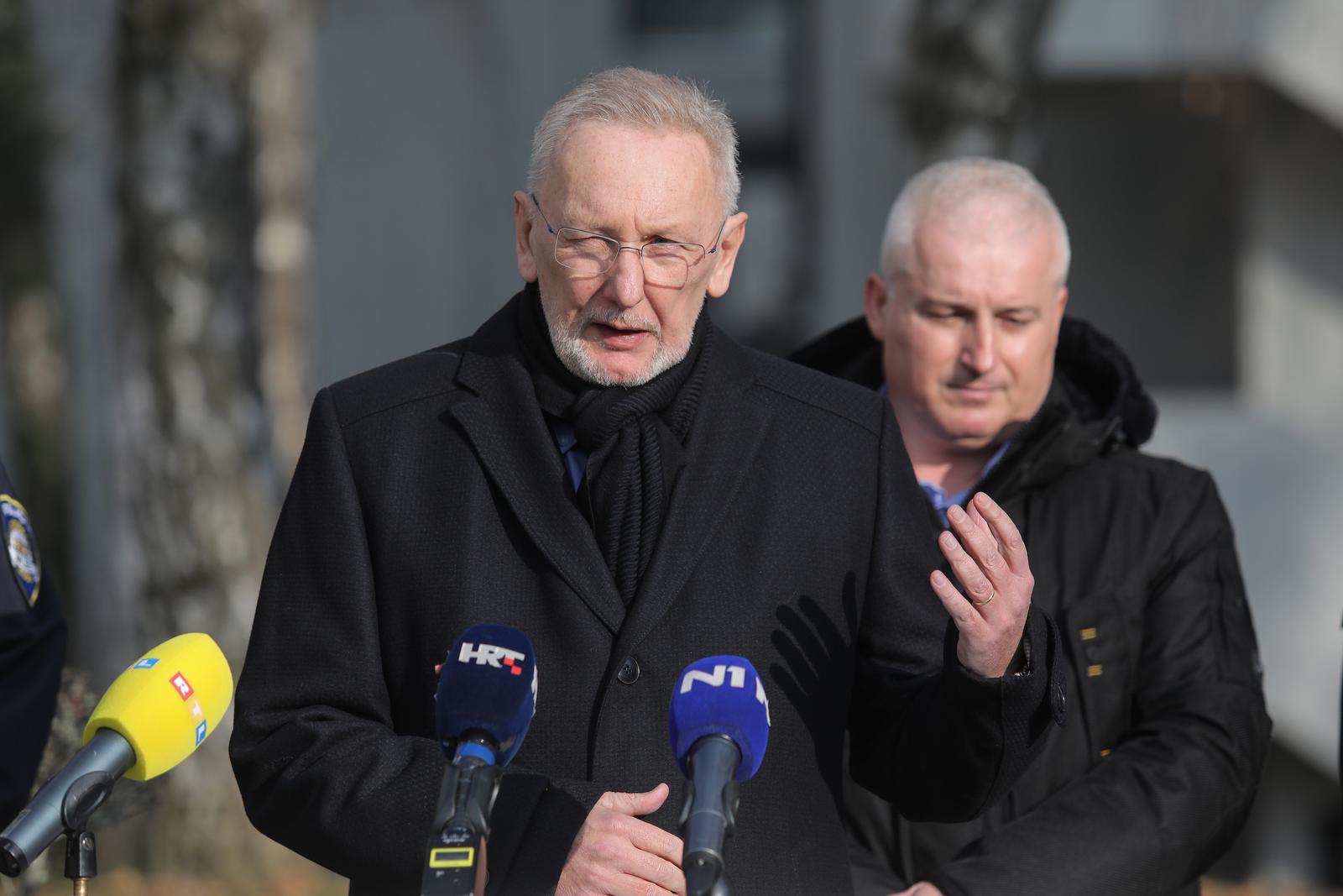 Zagreb: Primopredaja policijskih vozila