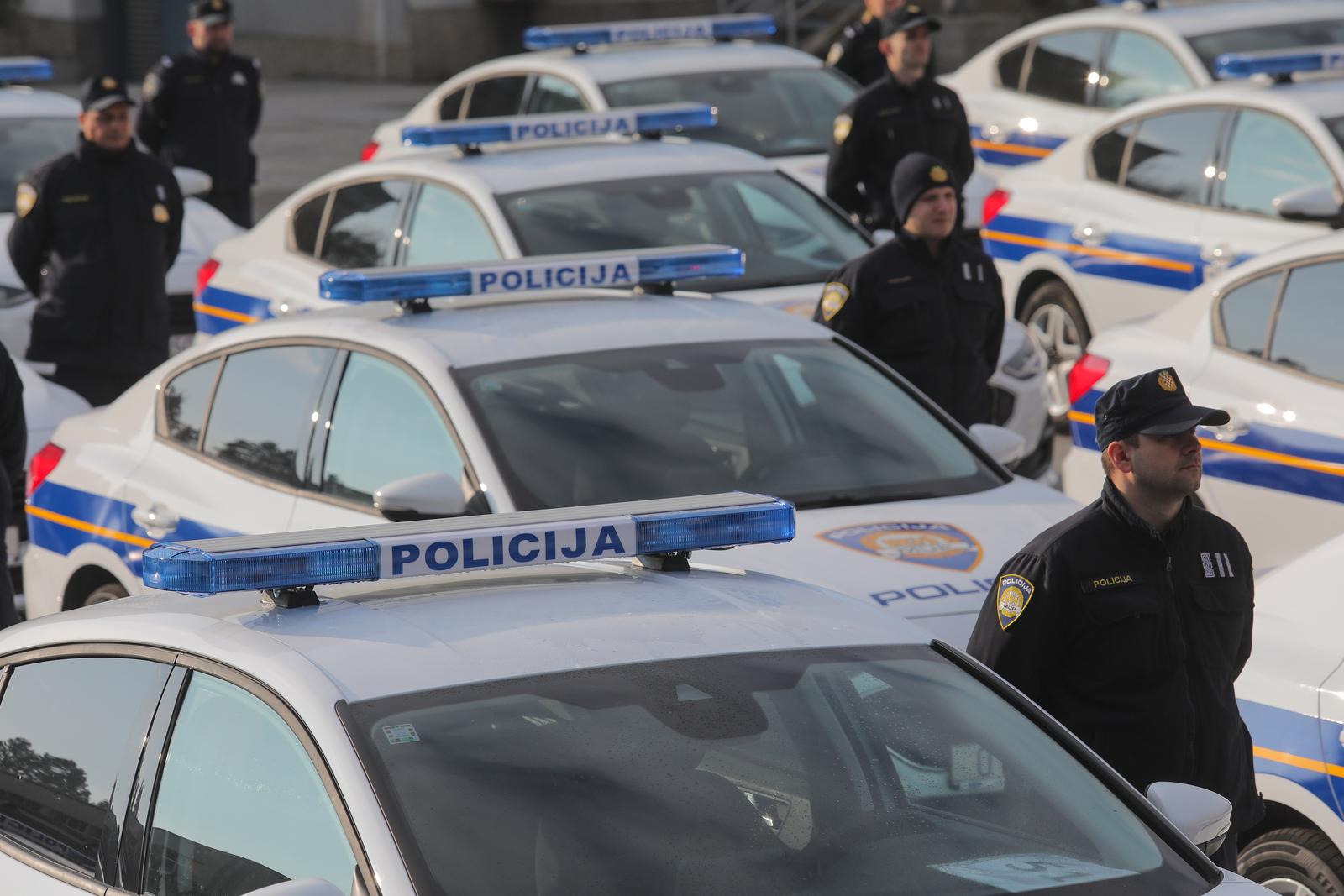 Zagreb: Primopredaja policijskih vozila