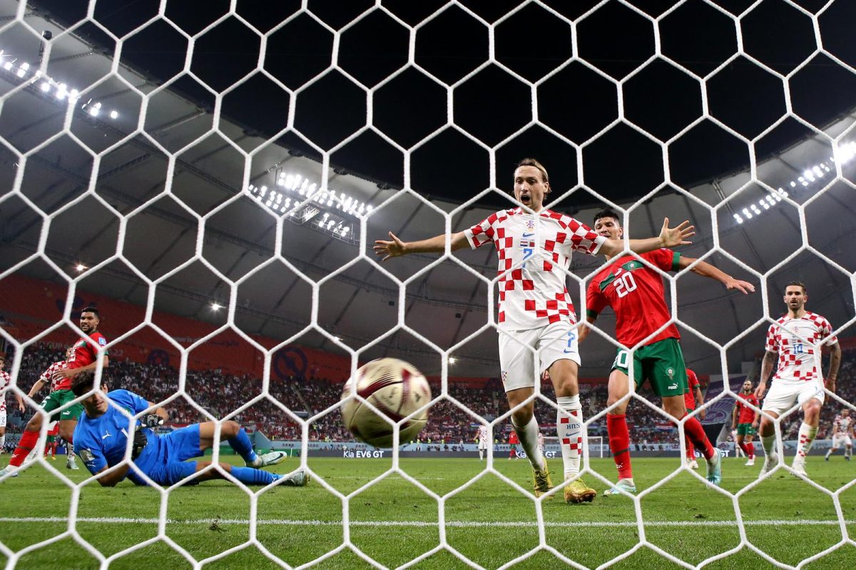 KATAR 2022 – Pogled iz gola Maroka kada je mrežu zatresla Oršićeva lopta za 2:1
