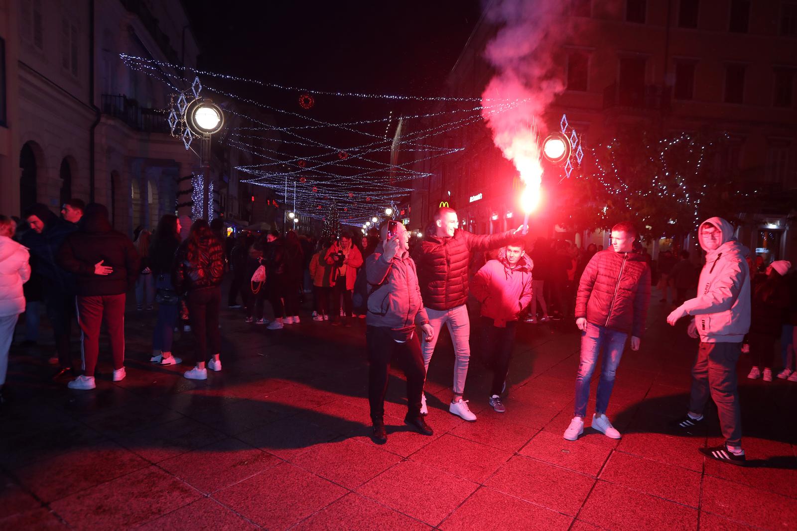 Rijeka: Slavlje nakon pobjede Hrvatske nad Marokom u borbi za broncu