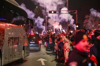 Zagreb: Bakljada kod Lisinskog povodom dolaska Vatrenih