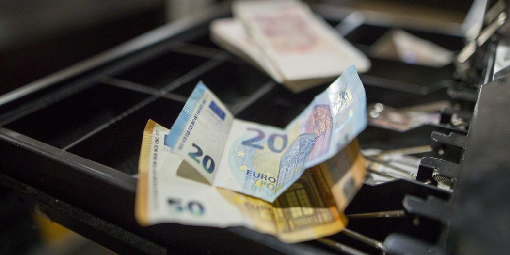 Euri u blagajni ugostitelja Euri u blagajni ugostitelja