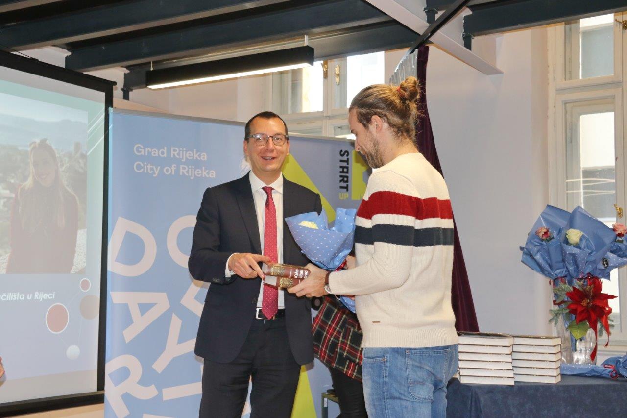 Prijem-za-diplomirane-i-nove-stipendiste-Grada-Rijeke-9 Prijem-za-diplomirane-i-nove-stipendiste-Grada-Rijeke-9