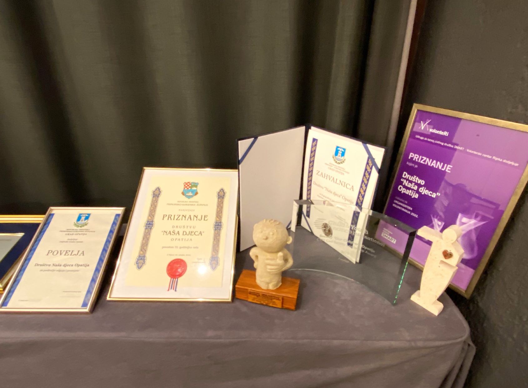 dnd 70 godina opatija (10) dnd 70 godina opatija (10)