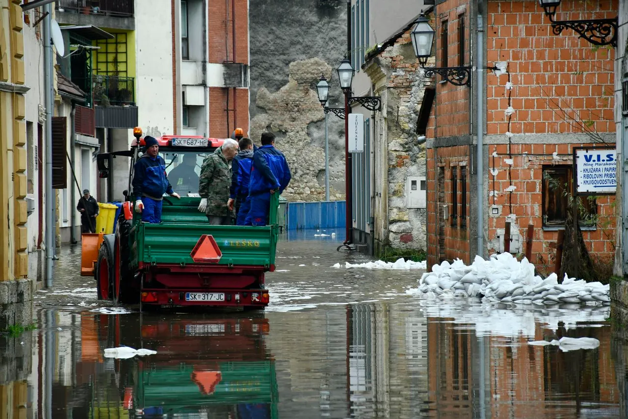 poplava 1 (3) poplava 1 (3)