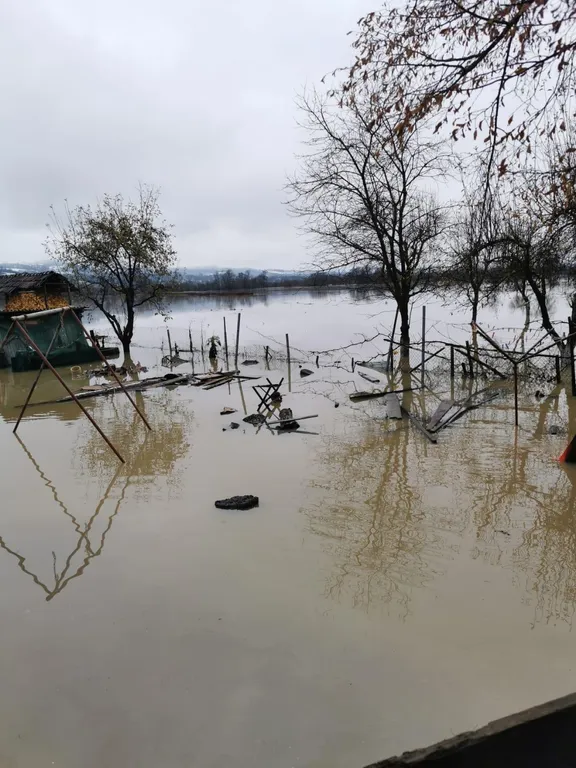 poplava (1) poplava (1)