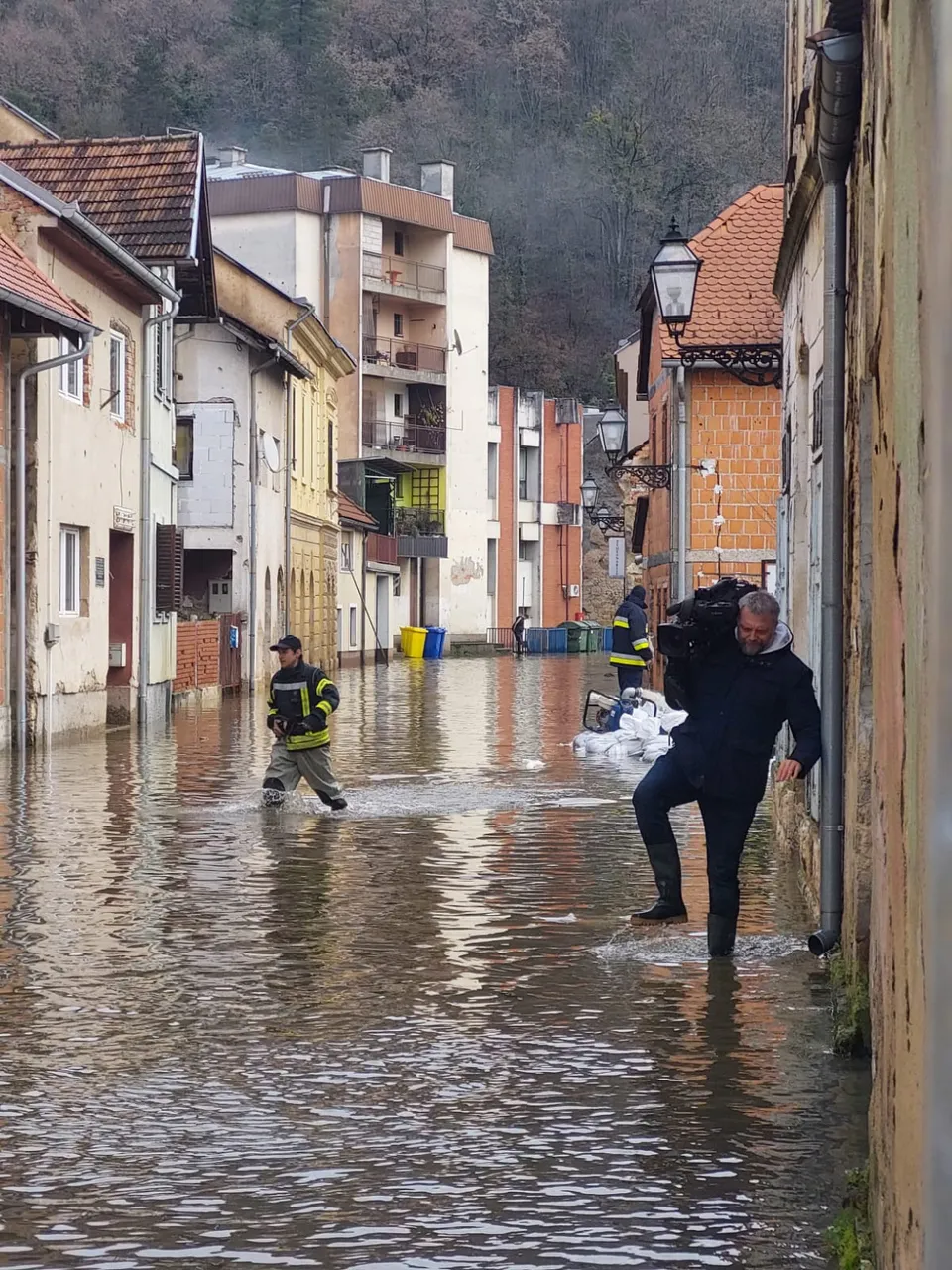 poplava (16) poplava (16)