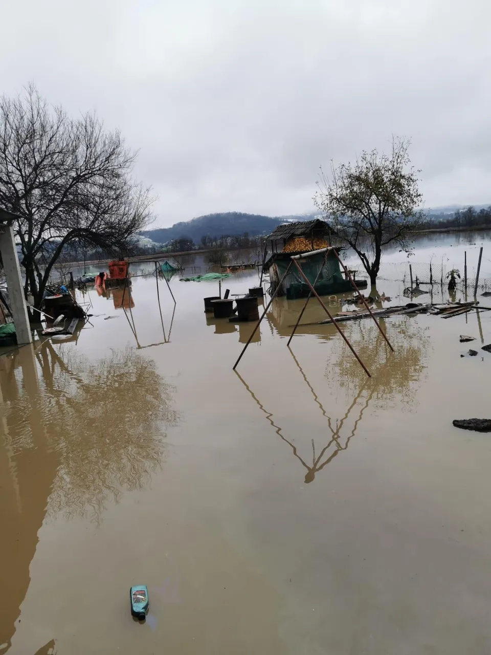 poplava (2) poplava (2)