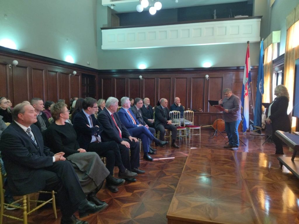 323975828_922152602493637_4677019595954249733_n-1024×768