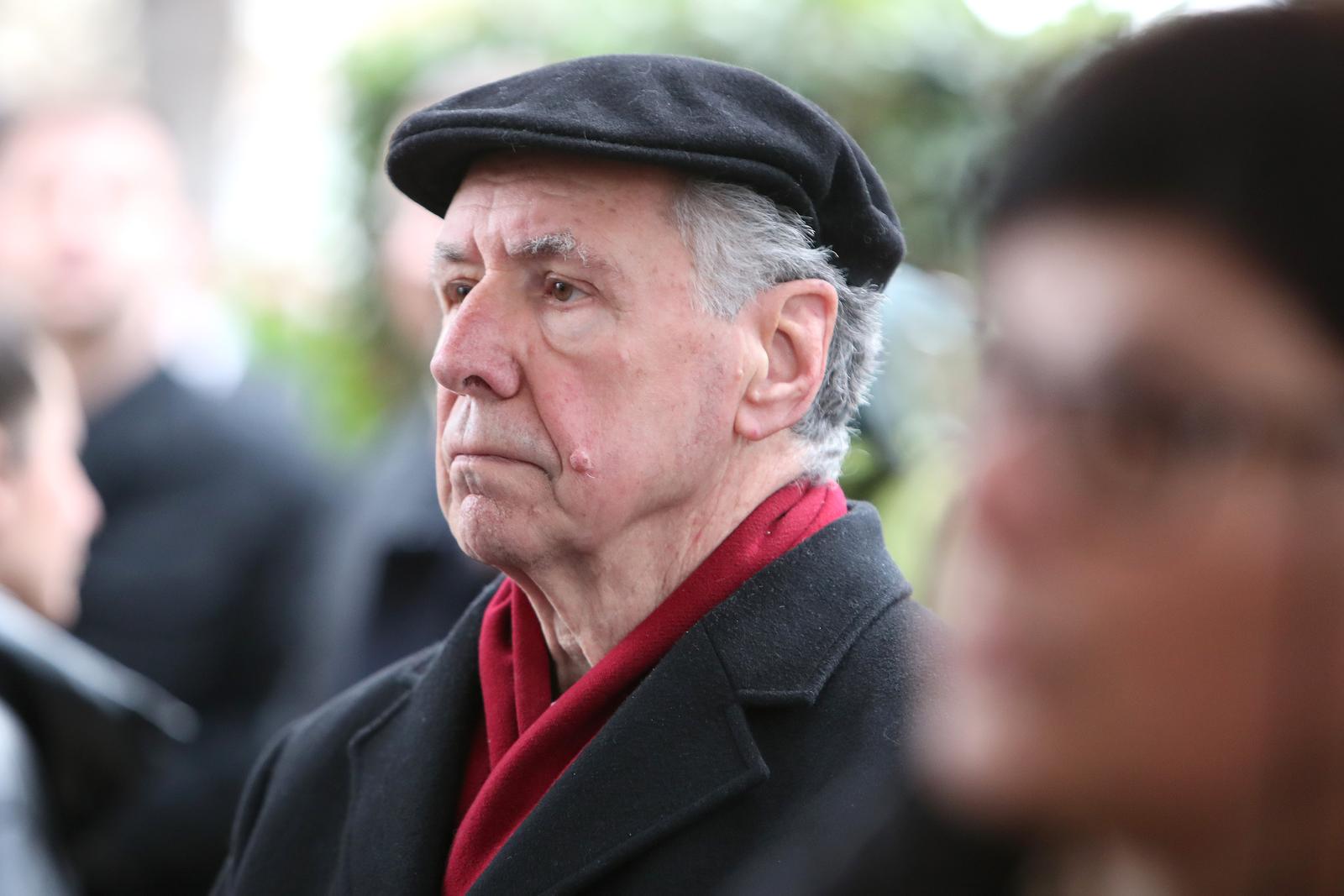 Posljednji ispraćaj Massima Savića na Gradskom groblju Zadar