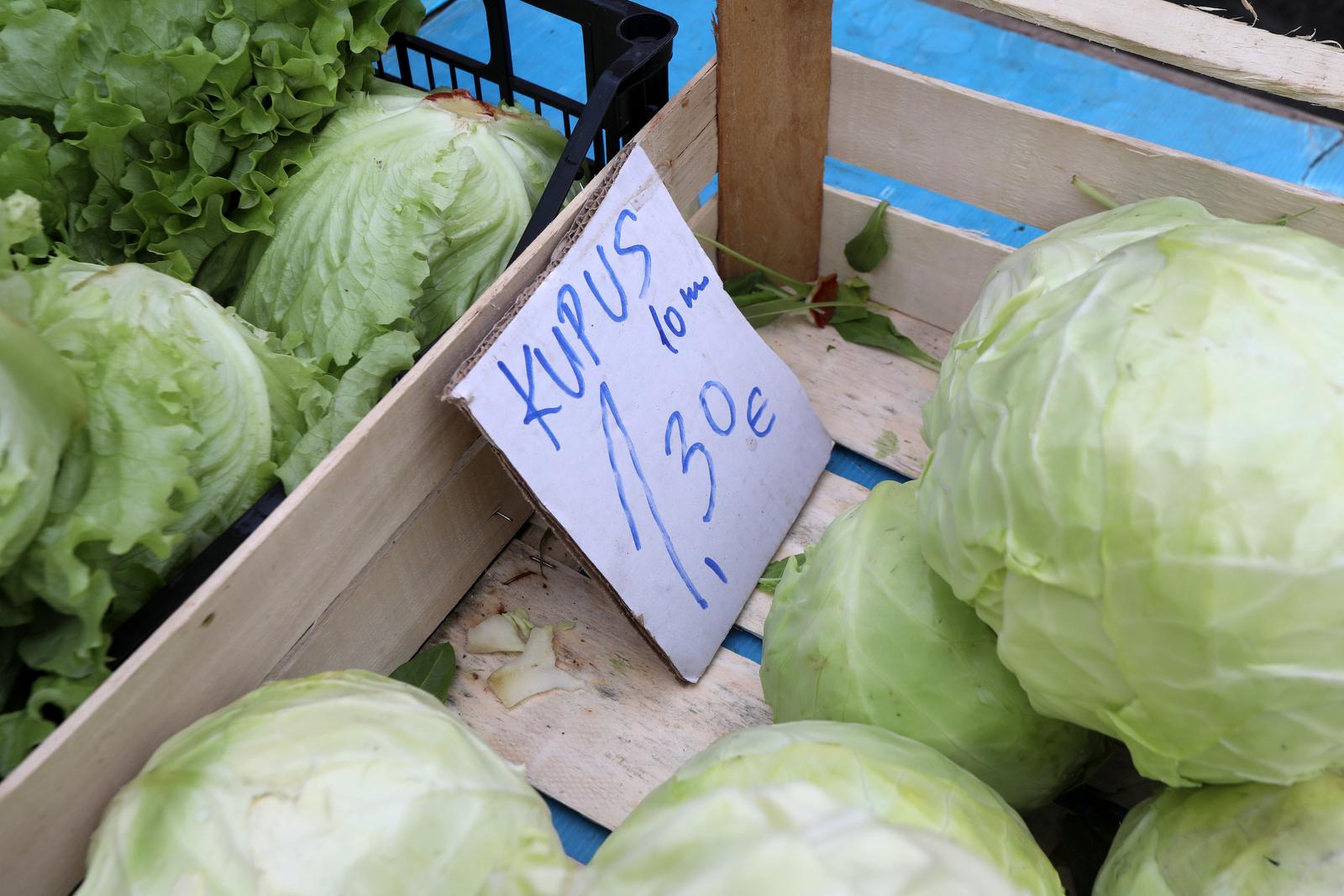 Rijeka: Cijene voća, povrća i ribe na tržnici