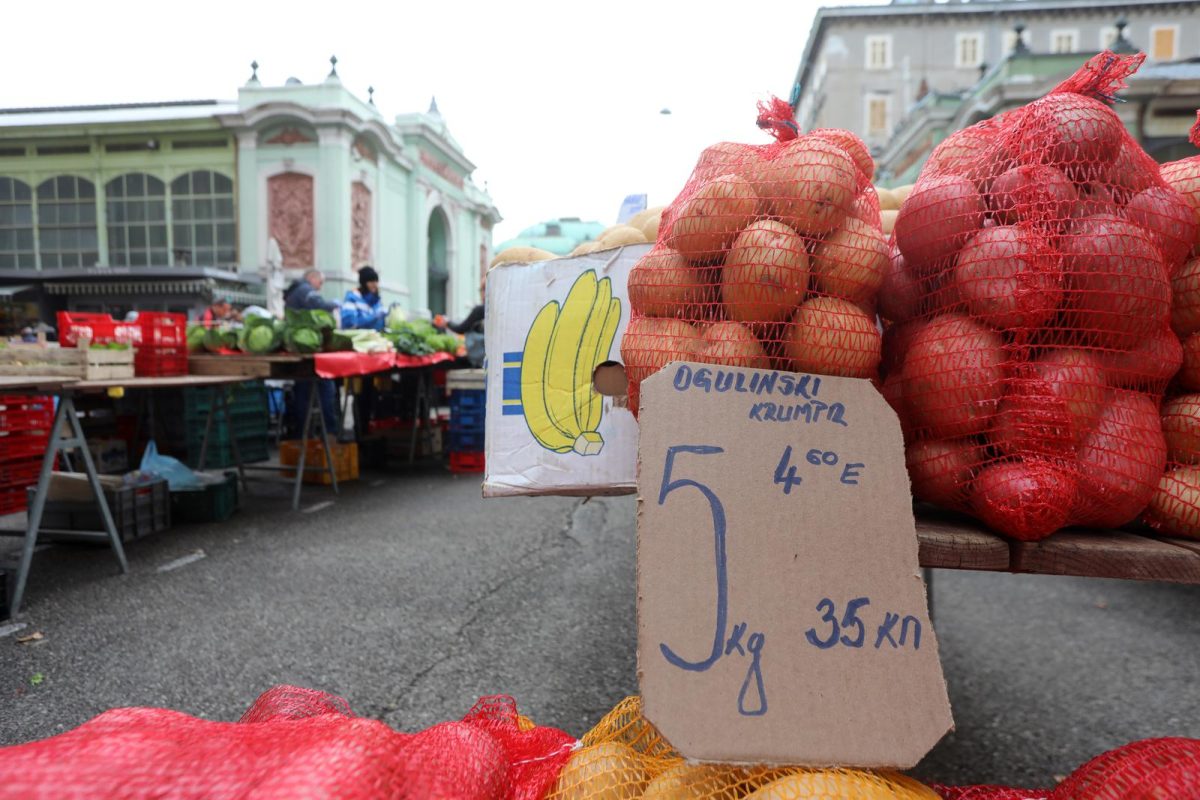 Rijeka: Cijene voća, povrća i ribe na tržnici