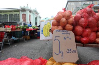 Rijeka: Cijene voća, povrća i ribe na tržnici