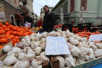 Rijeka: Cijene voća, povrća i ribe na tržnici