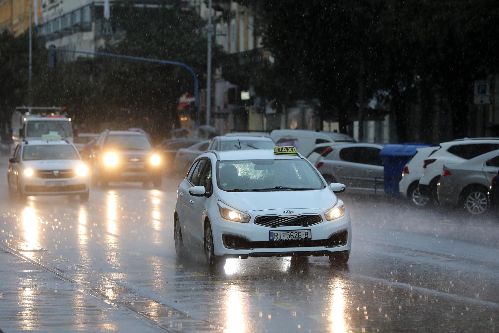 Kišno prijepodne u Rijeci Kišno prijepodne u Rijeci