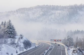 Snijeg zabijelio Gorski Kotar