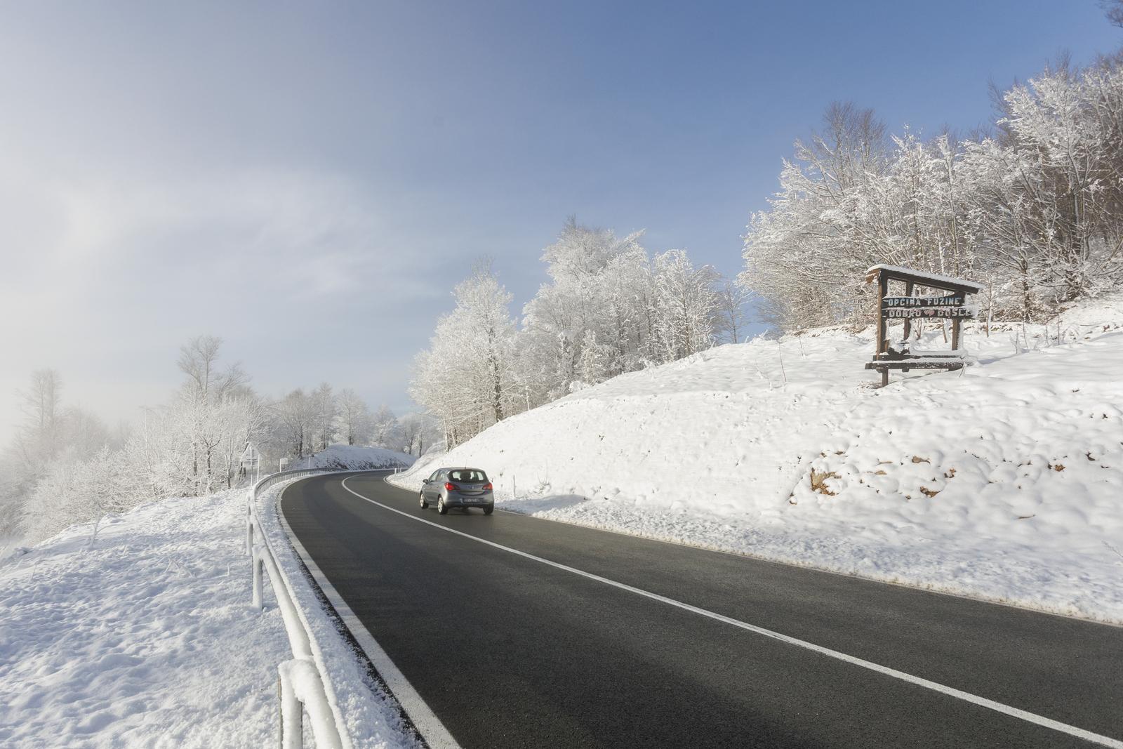 Snijeg zabijelio Gorski Kotar Snijeg zabijelio Gorski Kotar