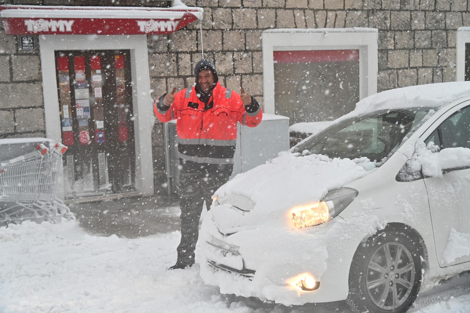 Snijeg u Zadvarju Snijeg u Zadvarju