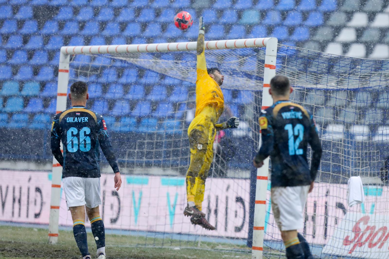 Osijek i Rijeka u Gradskon vrtu igraju 18. kolo HNL-a