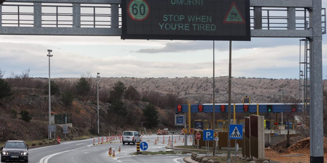 Zbog olujne bure Krčki most je do 9 sati ujutro bio zatvoren za sav promet