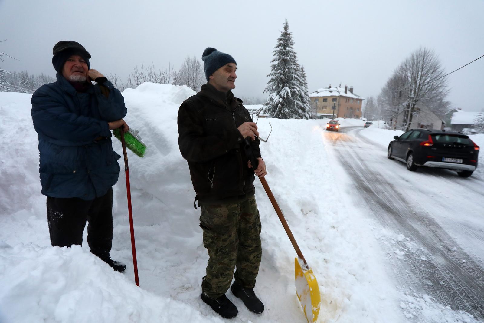 Snijeg okovao Delnice Snijeg okovao Delnice