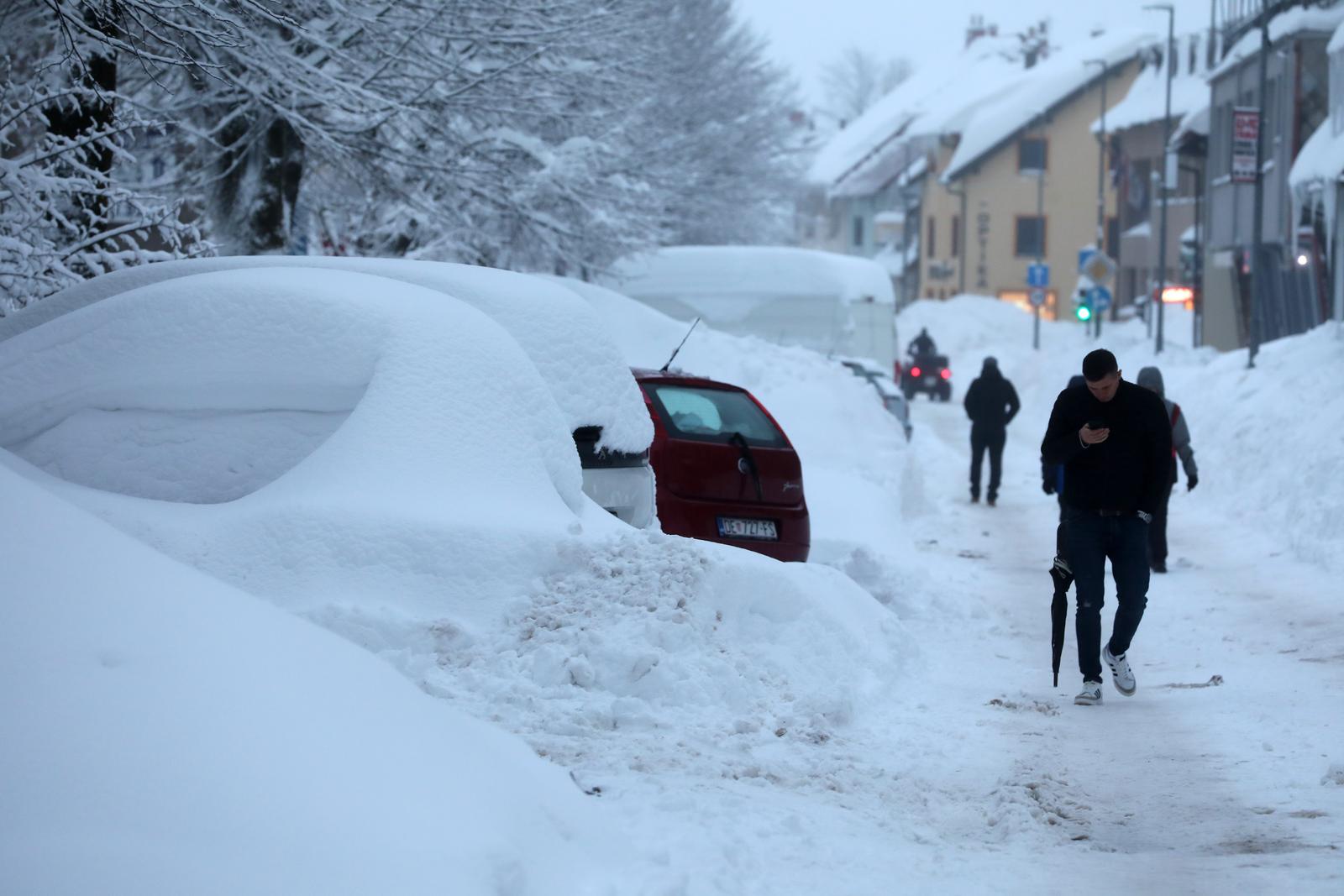 Snijeg okovao Delnice Snijeg okovao Delnice