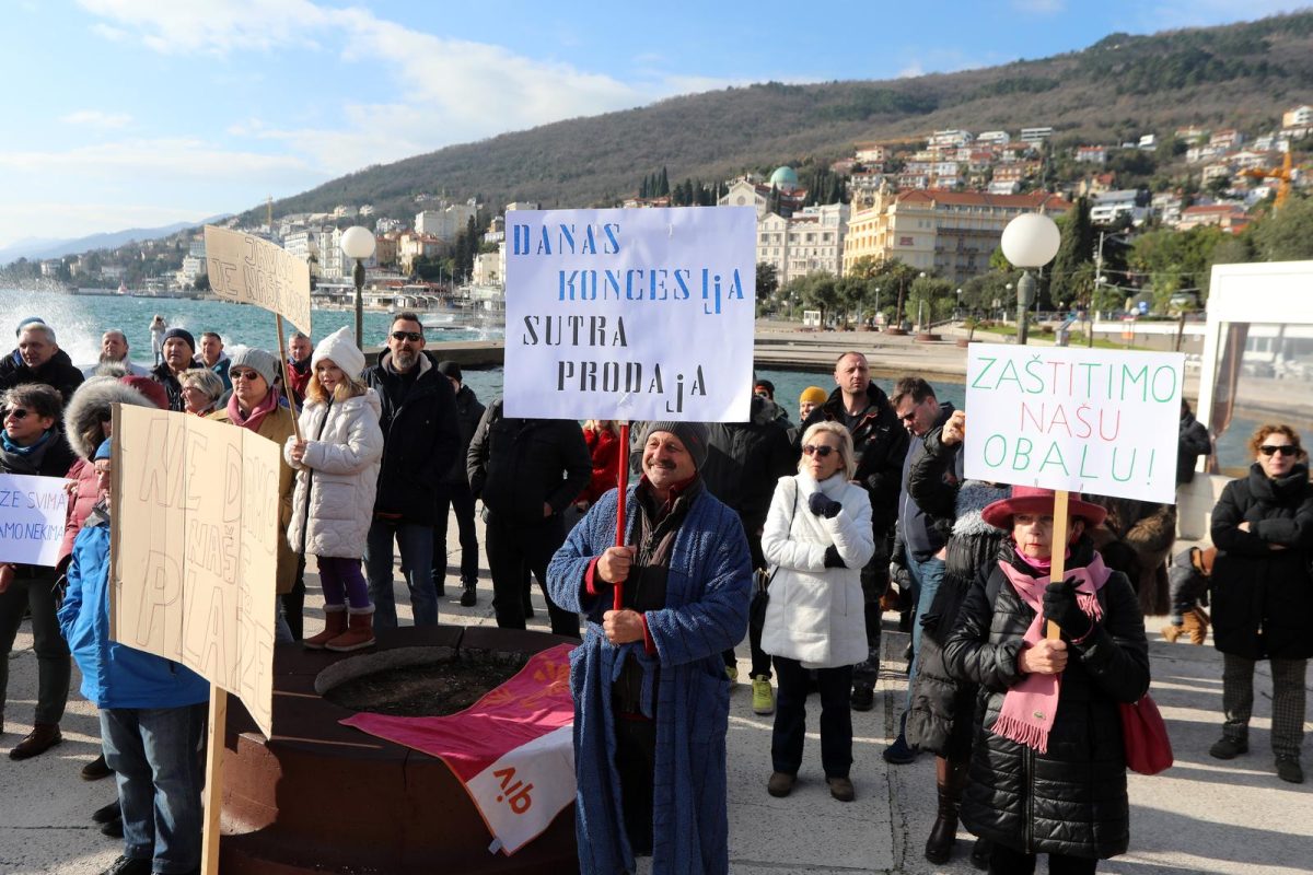 Opatija: Građani prosvjedovali protiv Prijedloga Zakona o pomorskom dobru i morskim lukama