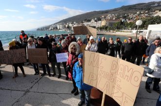 Opatija: Građani prosvjedovali protiv Prijedloga Zakona o pomorskom dobru i morskim lukama