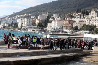 Opatija: Građani prosvjedovali protiv Prijedloga Zakona o pomorskom dobru i morskim lukama