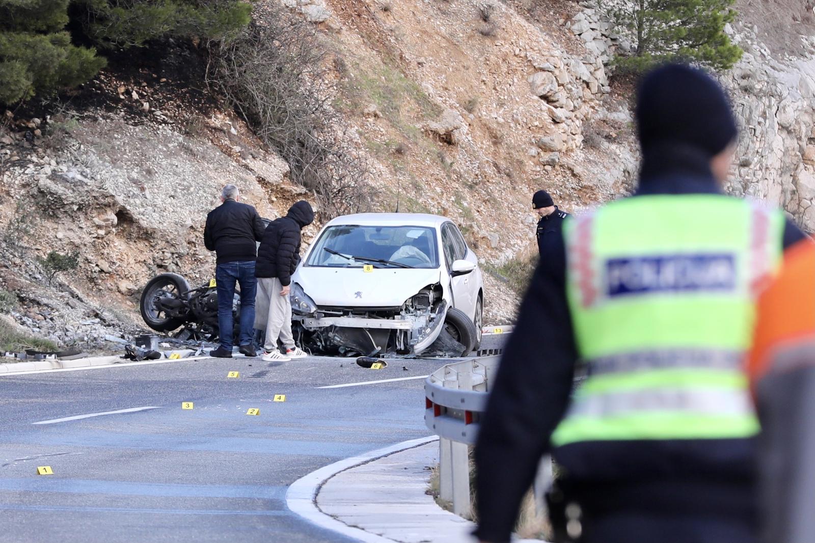 Motociklist poginuo u sudaru s automobilom kod mjesta Pisak Motociklist poginuo u sudaru s automobilom kod mjesta Pisak
