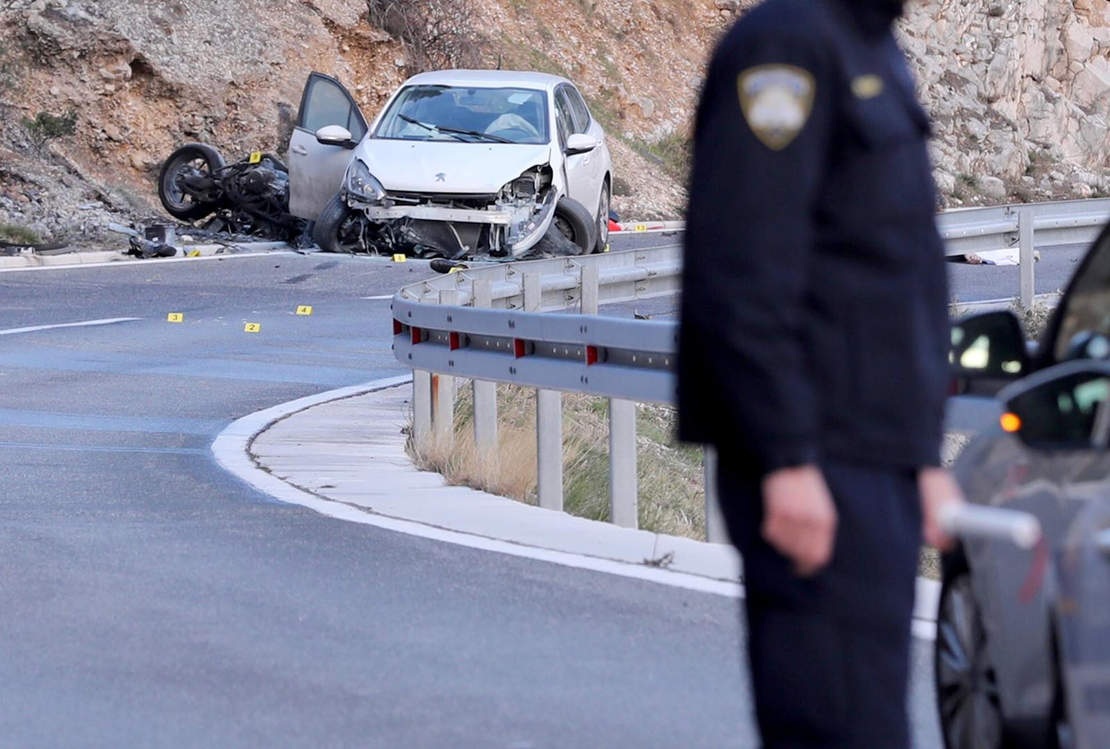 Motociklist poginuo u sudaru s automobilom kod mjesta Pisak Motociklist poginuo u sudaru s automobilom kod mjesta Pisak