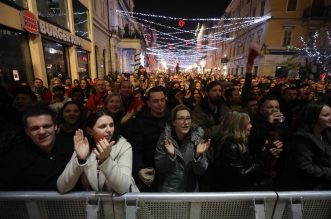 Do?ek Nove godine u Rijeci na Korzu Do?ek Nove godine u Rijeci na Korzu