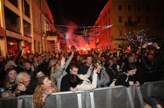 Doček Nove godine u Rijeci na Korzu Doček Nove godine u Rijeci na Korzu